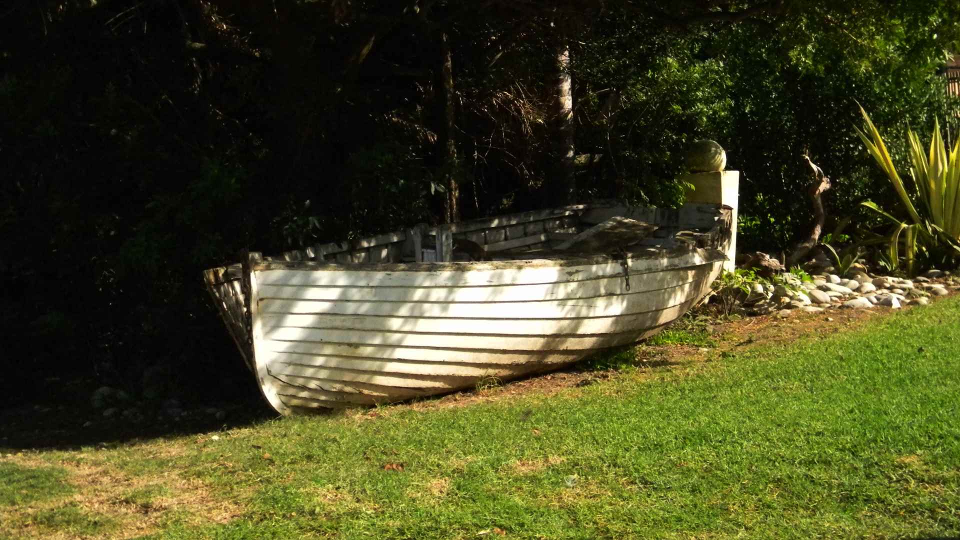 old boat removal services